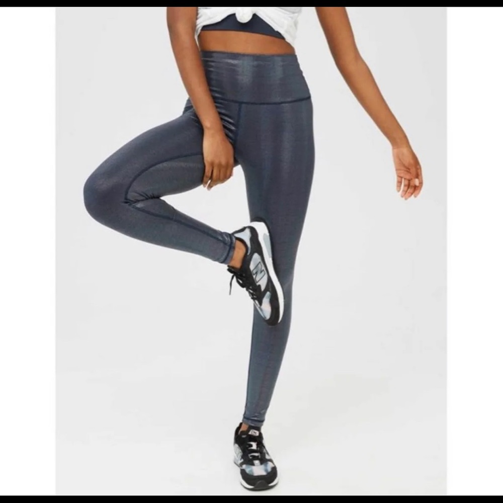 NWOT OFFLINE by aerie holographic leggings SIZE SMALL NEW WITHOUT TAGS. Metallic